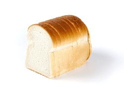Rond wit brood half gesneden, per stuk